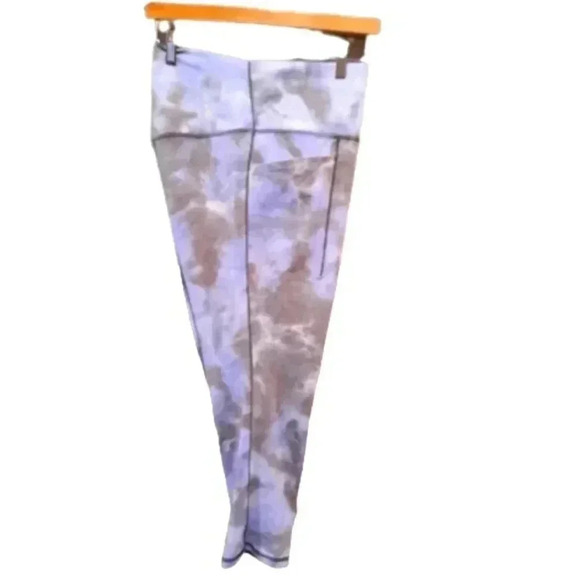 Athleta 20” Salutation Stash Pocket Capri Leggings - Picture 2 of 7